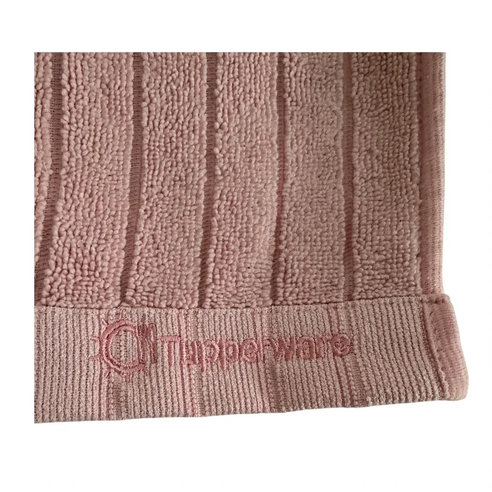 Tupperware Microfiber Cleaning Cloth Pink Ribbed Absorbent Kitchen Countertops - Picture 2 of 6